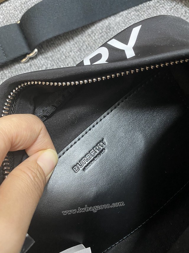 Burberry專門店新款相機包 巴寶莉尼龍布男女款單肩斜挎包 yxb1444